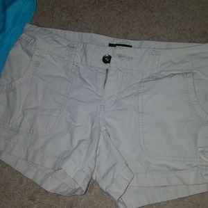 Cute white khaki shorts